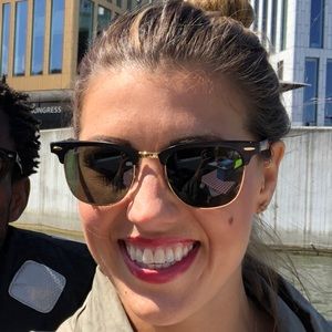 Meet your Posher, Natasha